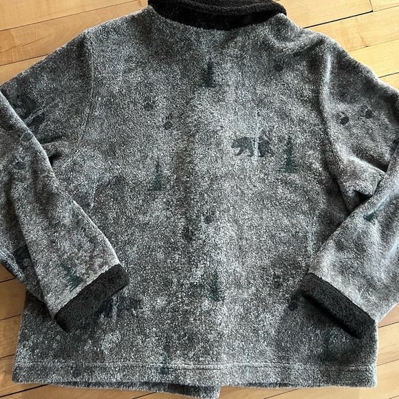 Artisan Bear Fleece Sweater - Picture 5 of 5